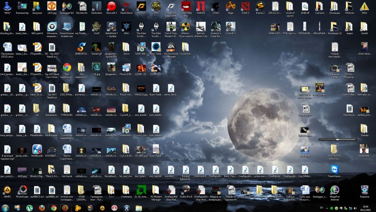 Много иконок на рабочем столе