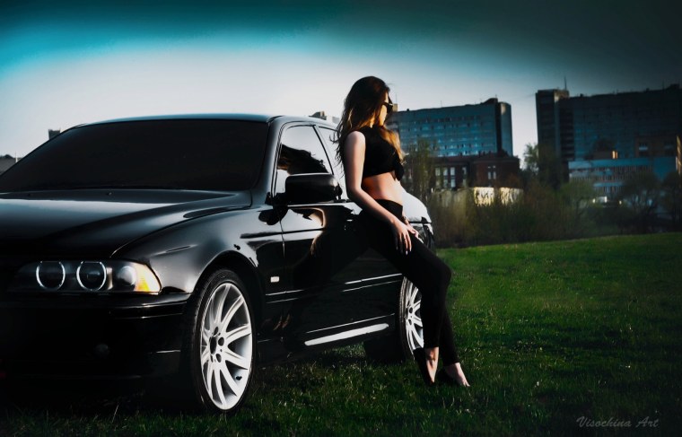 Девушки и БМВ е38