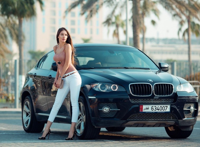 BMW x6 babes