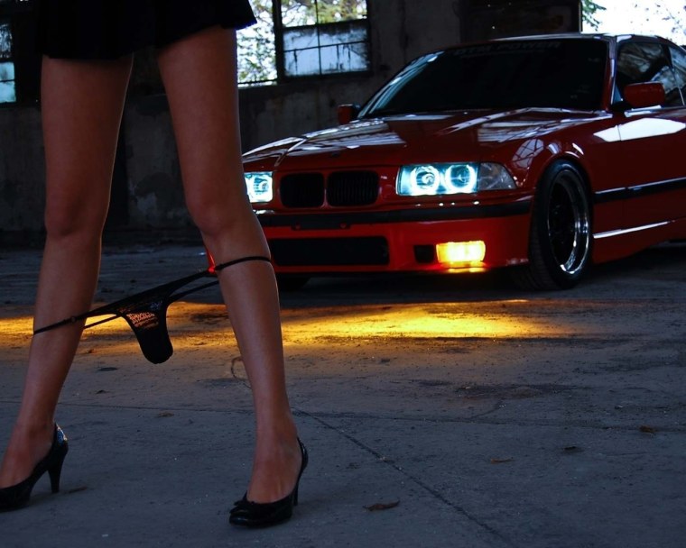 БМВ е36 с девушкой