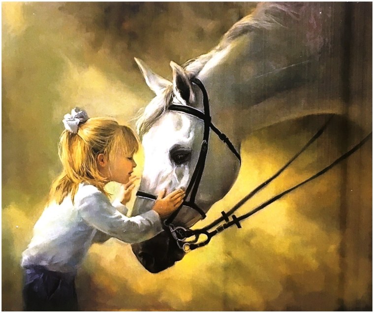 Девочка верхом на лошади