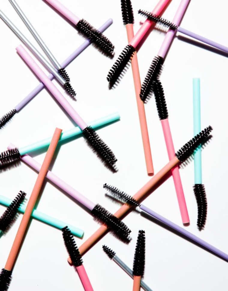 Фибровая щеточка для туши это