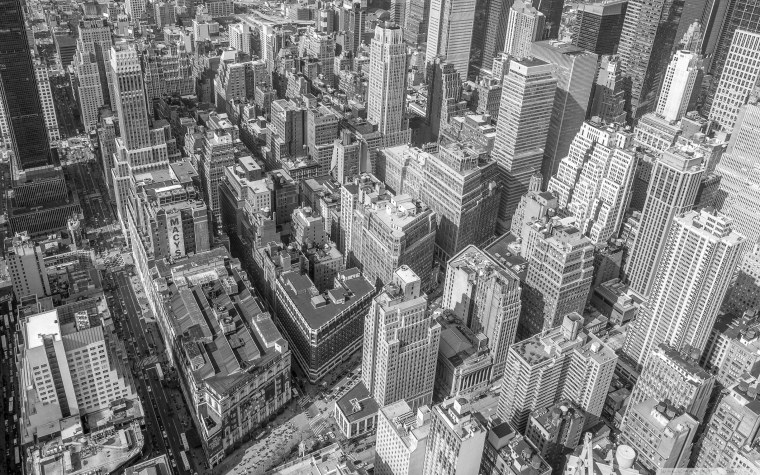 Шапка для твиттера черно белая