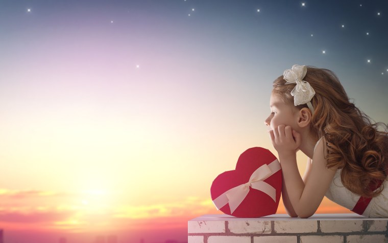 Девушка мечтает