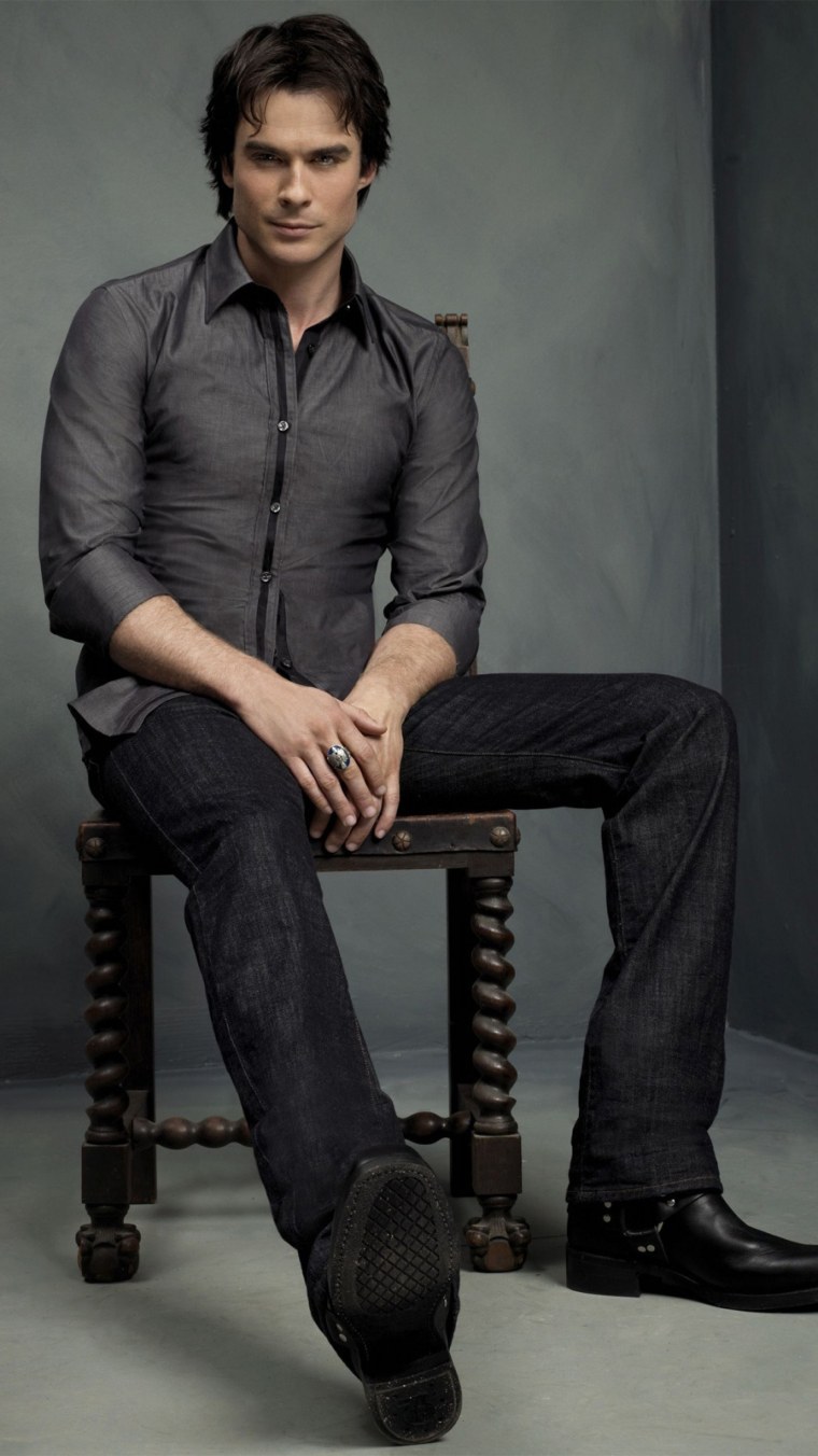 Йен Сомерхолдер Дэймон в полный рост