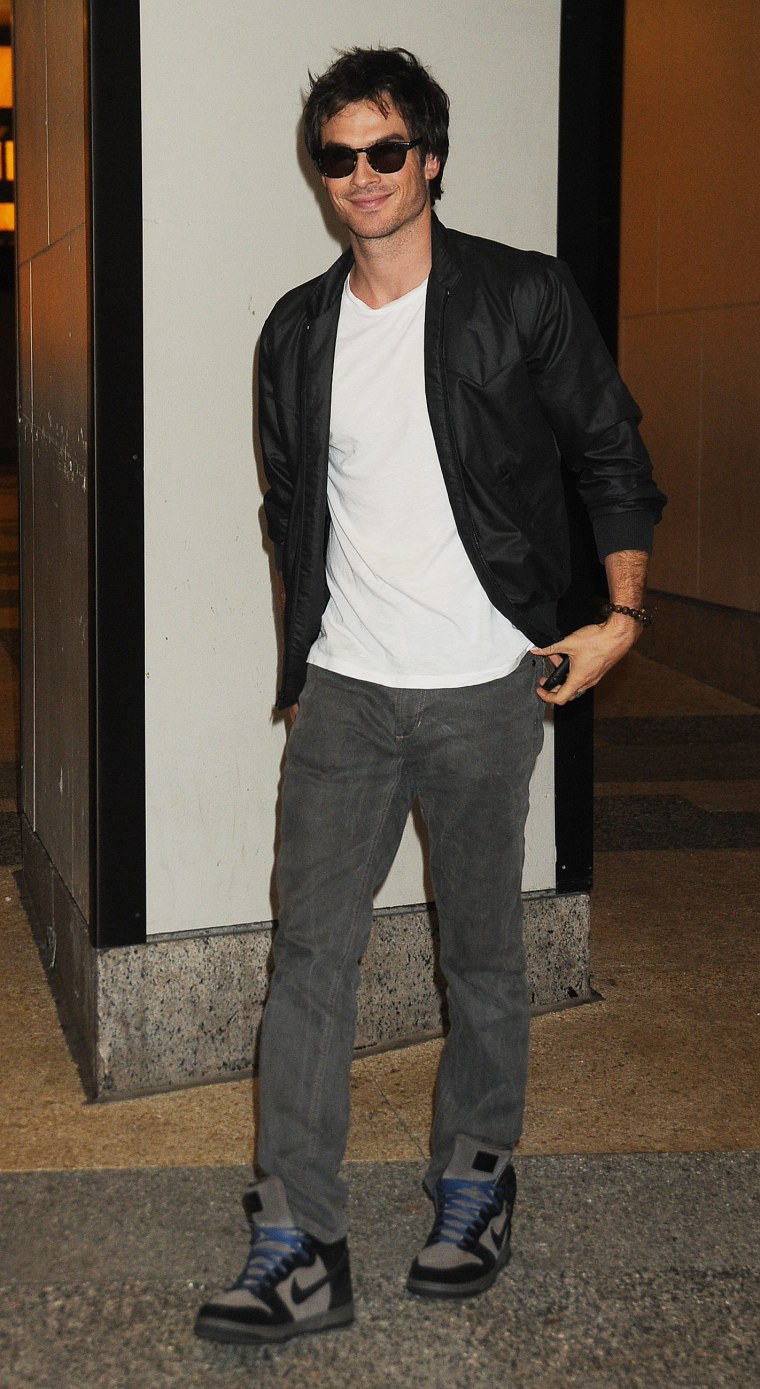 Иэн Сомерхолдер в полный рост