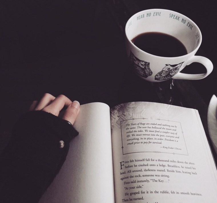 Уютно с книгой