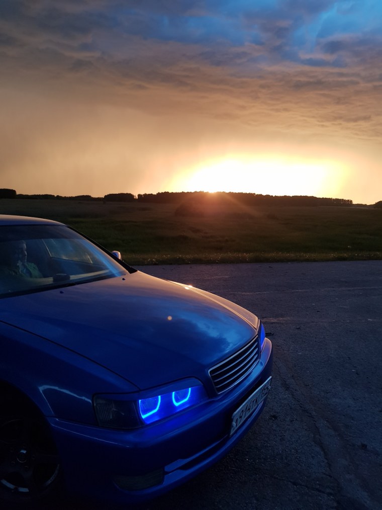 Toyota Chaser Night темно синий