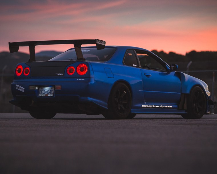 Nissan Skyline GTR 34 4к
