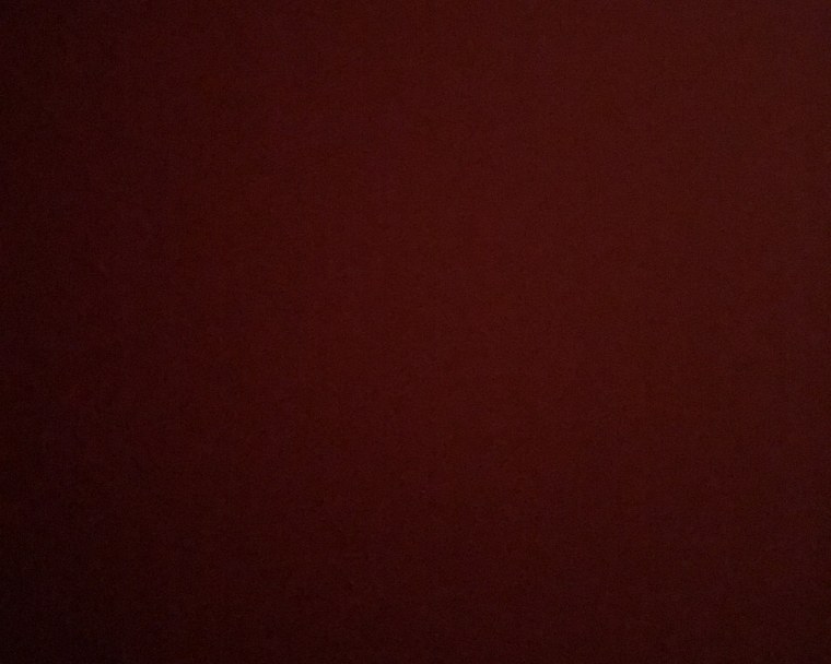 Темно красный фон