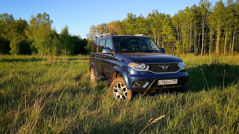 УАЗ Патриот 2017 зеленый