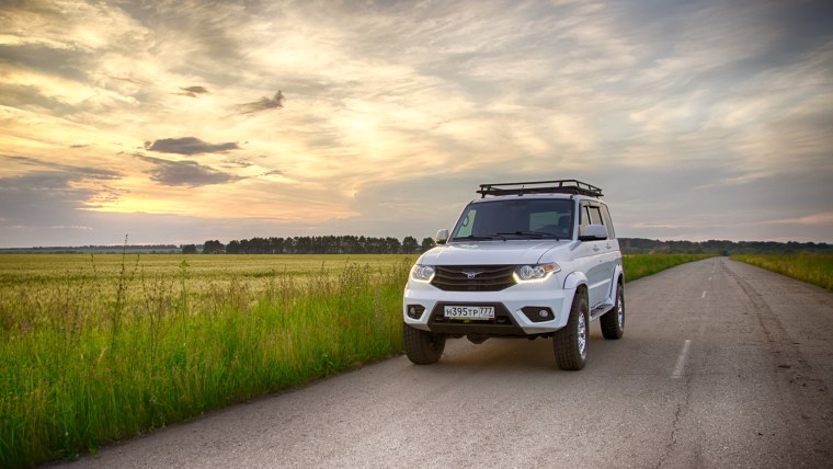 УАЗ Патриот 2016 белый