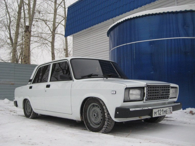 Лада 2107 белая