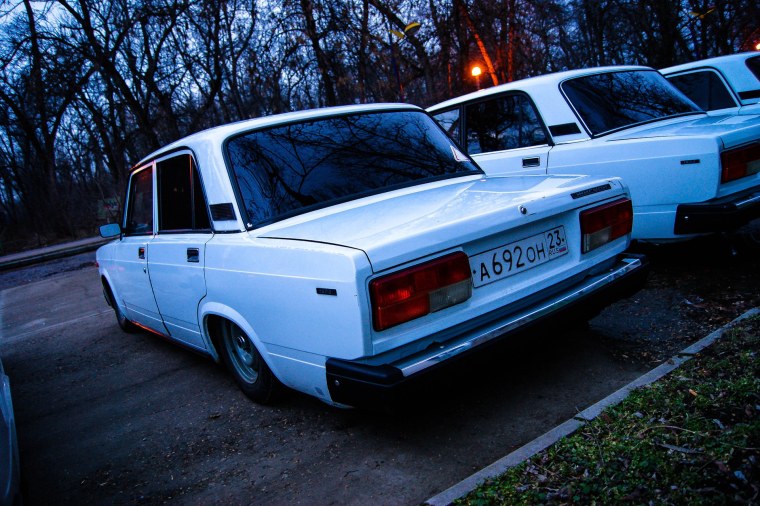 ВАЗ 2107 белая Бакинский передок