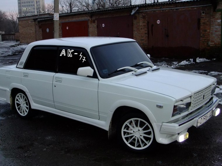 ВАЗ 2107 С черной крышей