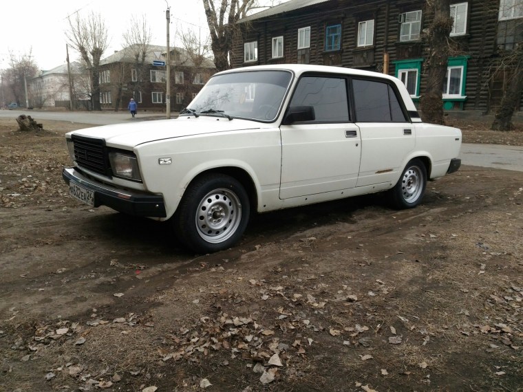 ВАЗ 2107 белая новая