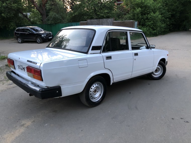 ВАЗ 2107 белая опер