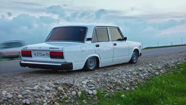 ВАЗ 2107 белая бункер