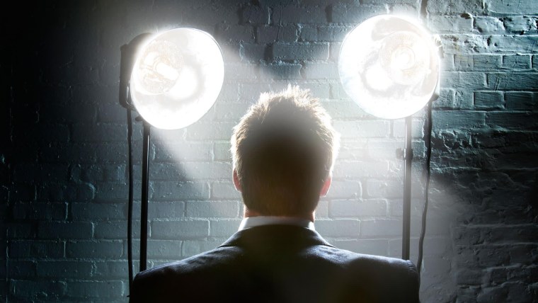 Лампа светит в глаза