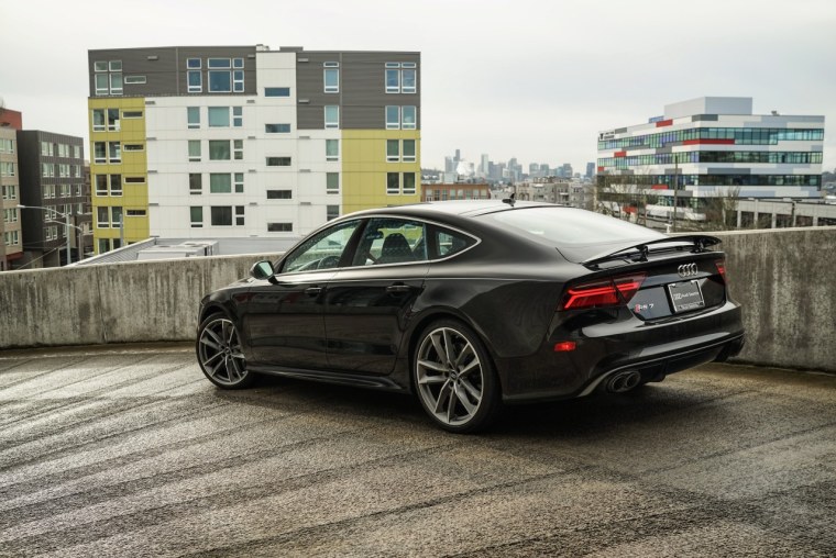 Ауди премиум класса 2021 море