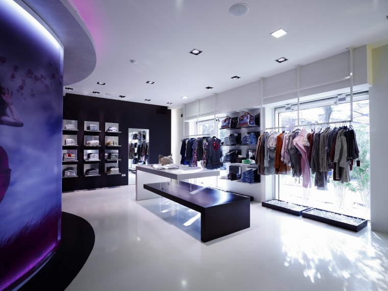 12 Storeez одежда магазины в Москве