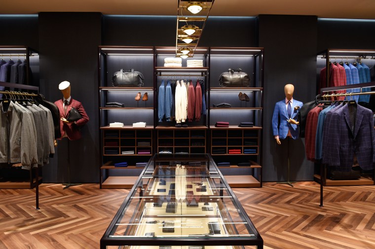 Интерьер магазина одежды