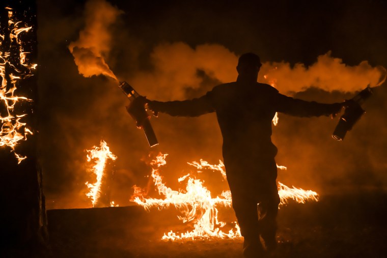 Человек пламя