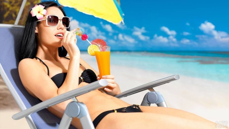 Девушки в клубе