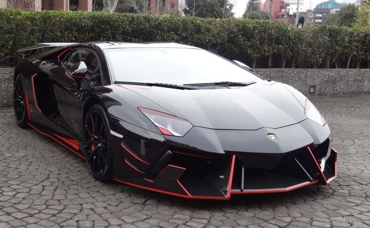 Lamborghini LP 700 SV