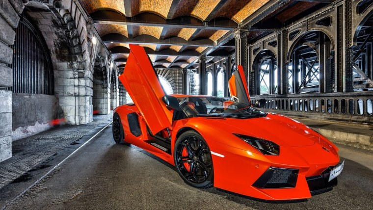 Lamborghini Aventador lp700 красный