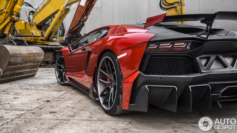 Затюниную Ламборджини