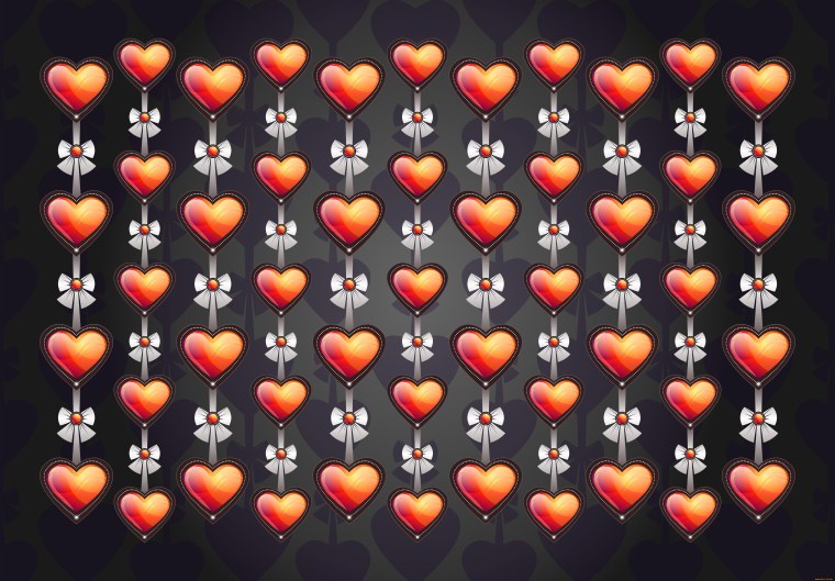 Фон доски с сердцами на нитках