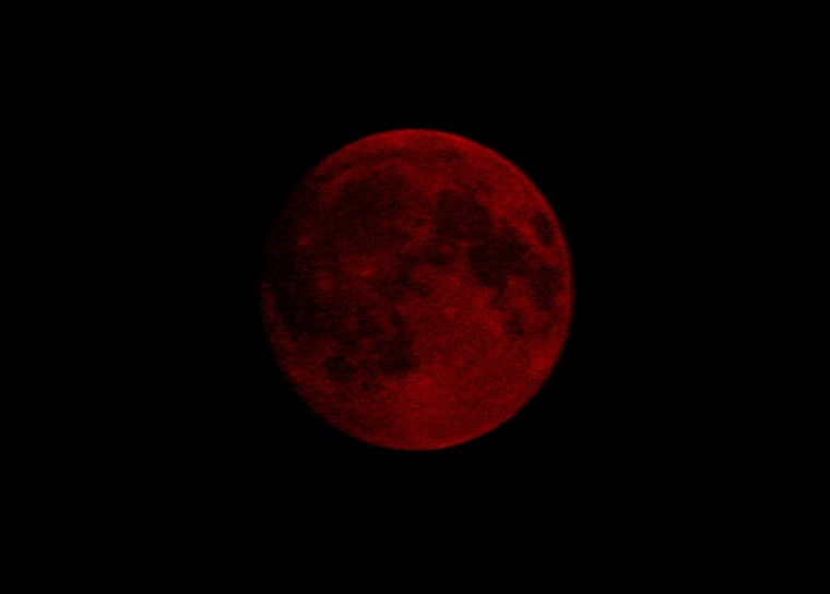 Кровавая Луна и глаз