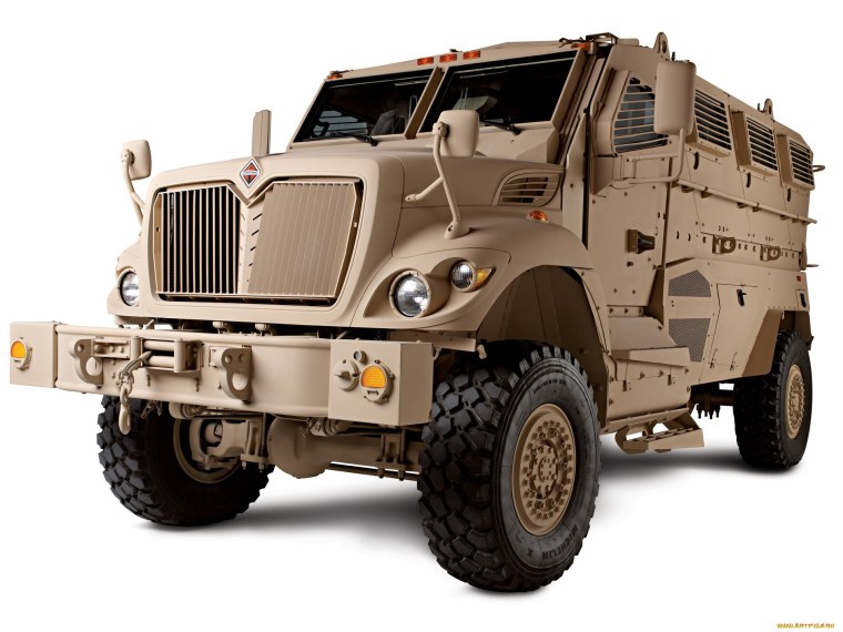 International MAXXPRO бронетранспортер