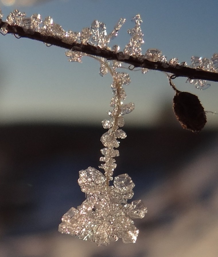 Искрящийся снег