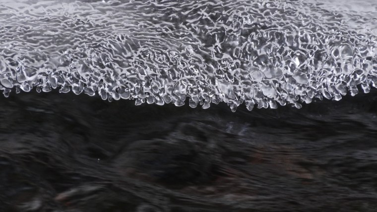 Прозрачные льдинки кружева