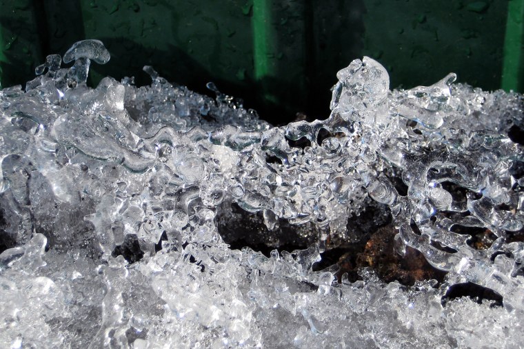 Прозрачные льдинки кружева