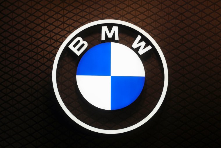 BMW logo 4k