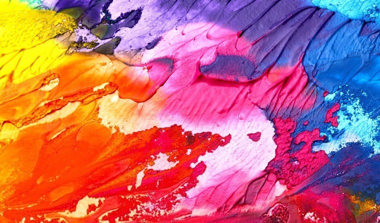 Разноцветные мазки на белом фоне