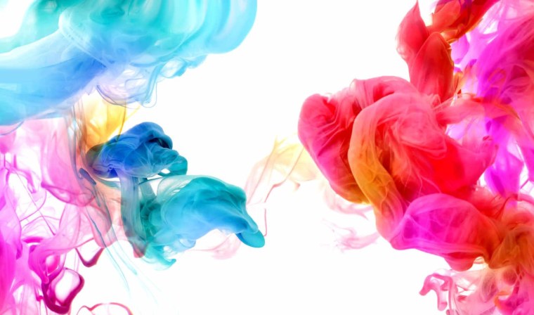 Цветные разводы на белом фоне