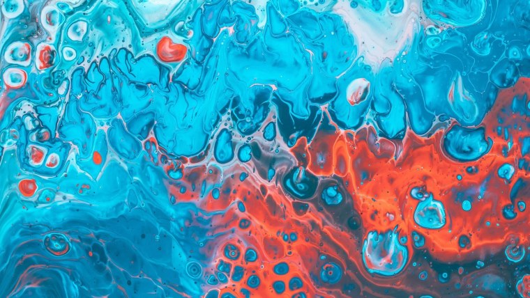 Брызги фиолетовой краски