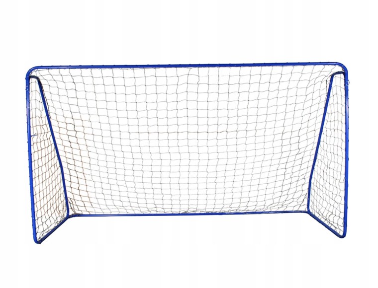 Футбольные ворота на белом фоне