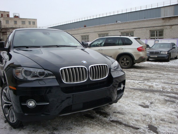 BMW x6 в черном цвете