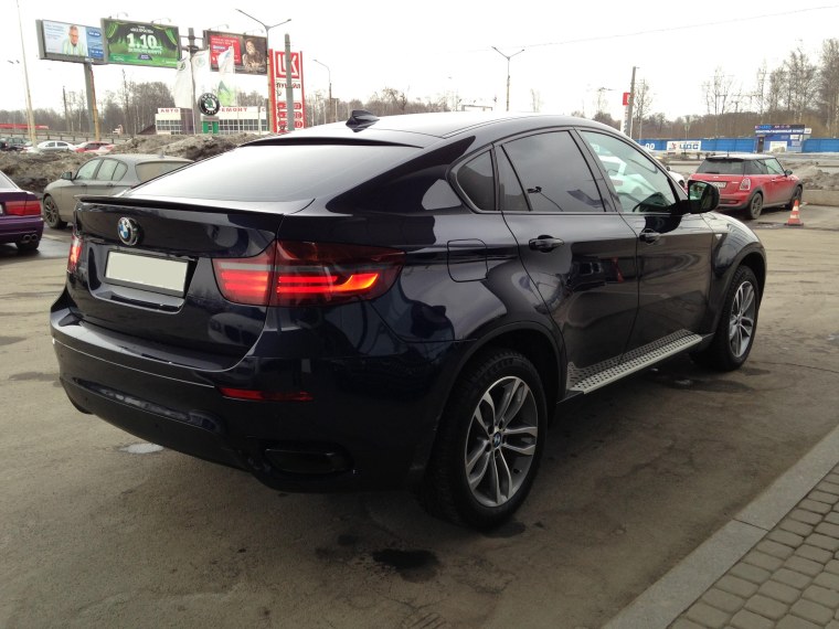 БМВ Икс 6 черная