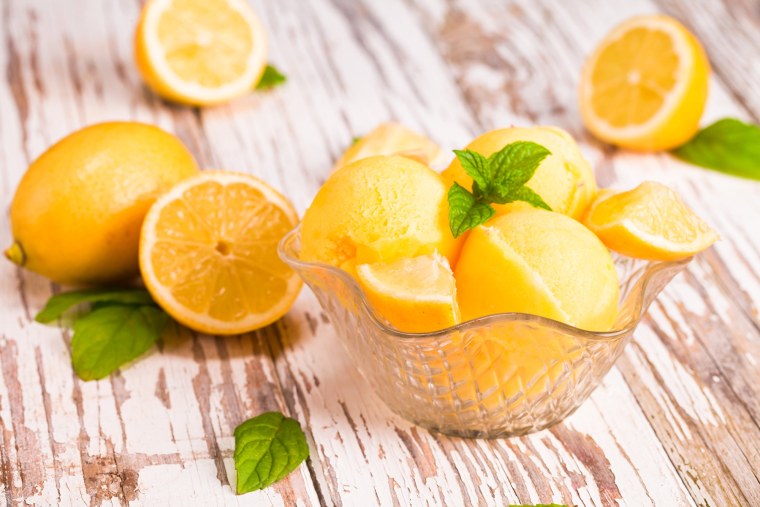 Красивый лимон