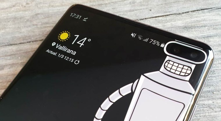 Обои для Samsung s10 Plus с вырезом под камеру