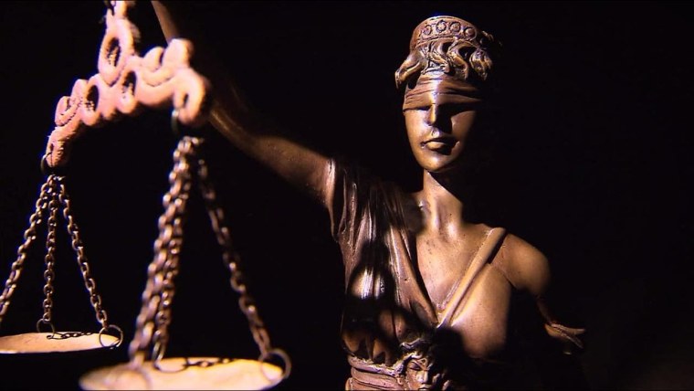 Чаша весов Фемиды