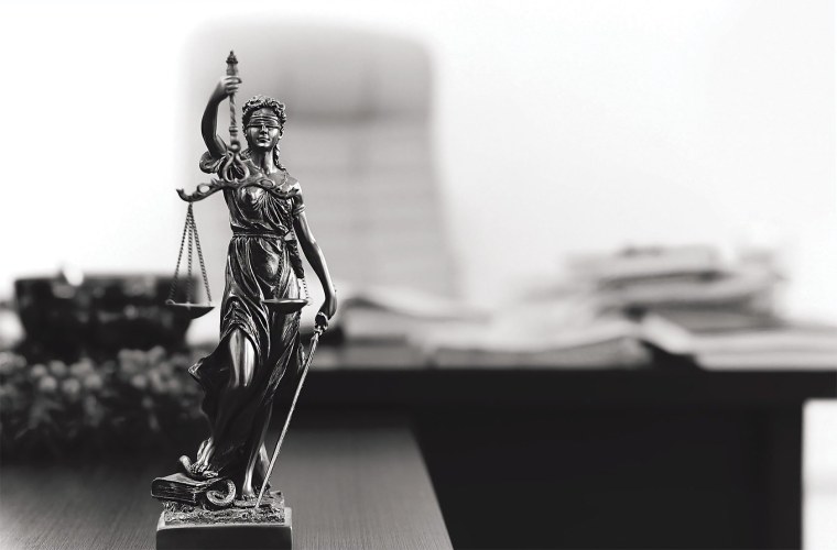Статуя Богини правосудия Фемиды