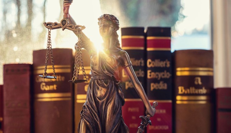 Весы правосудия