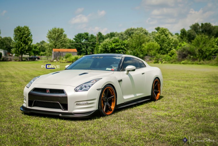 Nissan Nismo GTR r35 белый